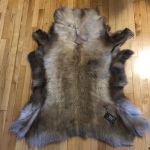 Reindeer skin rug / decorative